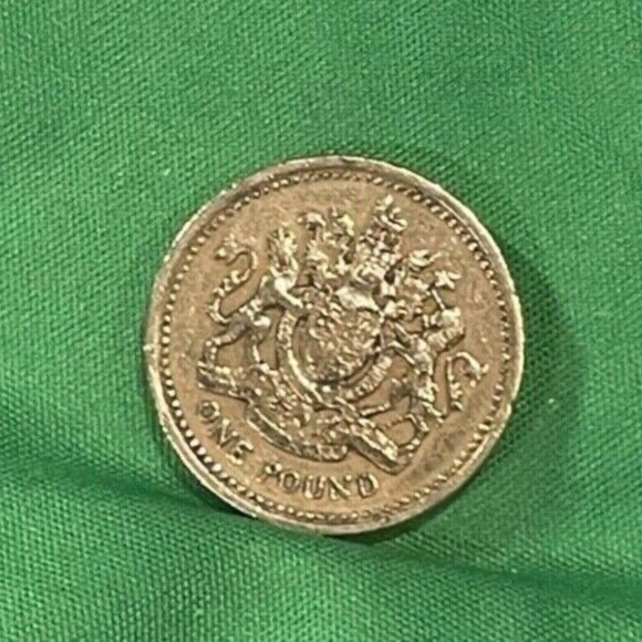 1983 UK One Pound - Kims Sharp British £1 Coin - Elizabeth II - Great Britain - Picture 5 of 6